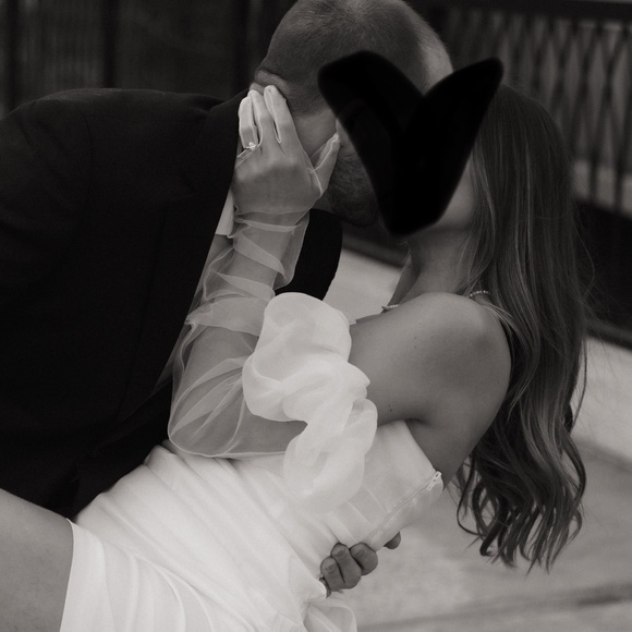 Bridal long lace gloves / sleeves with puff tulle detail - Picture 3 of 3